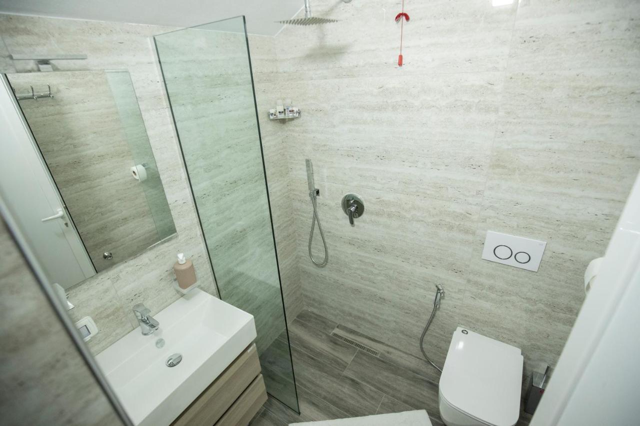 Xhuli Guesthouse ชโคเดอร์ ภายนอก รูปภาพ