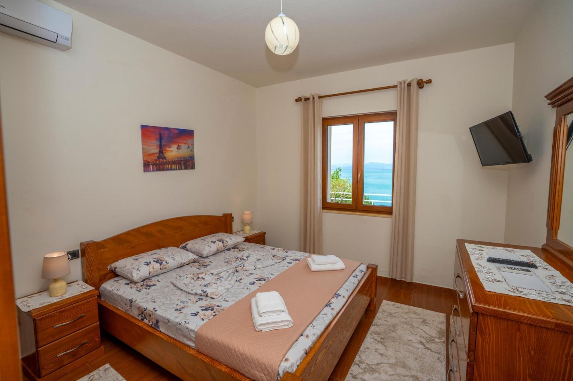 Xhuli Guesthouse ชโคเดอร์ ภายนอก รูปภาพ