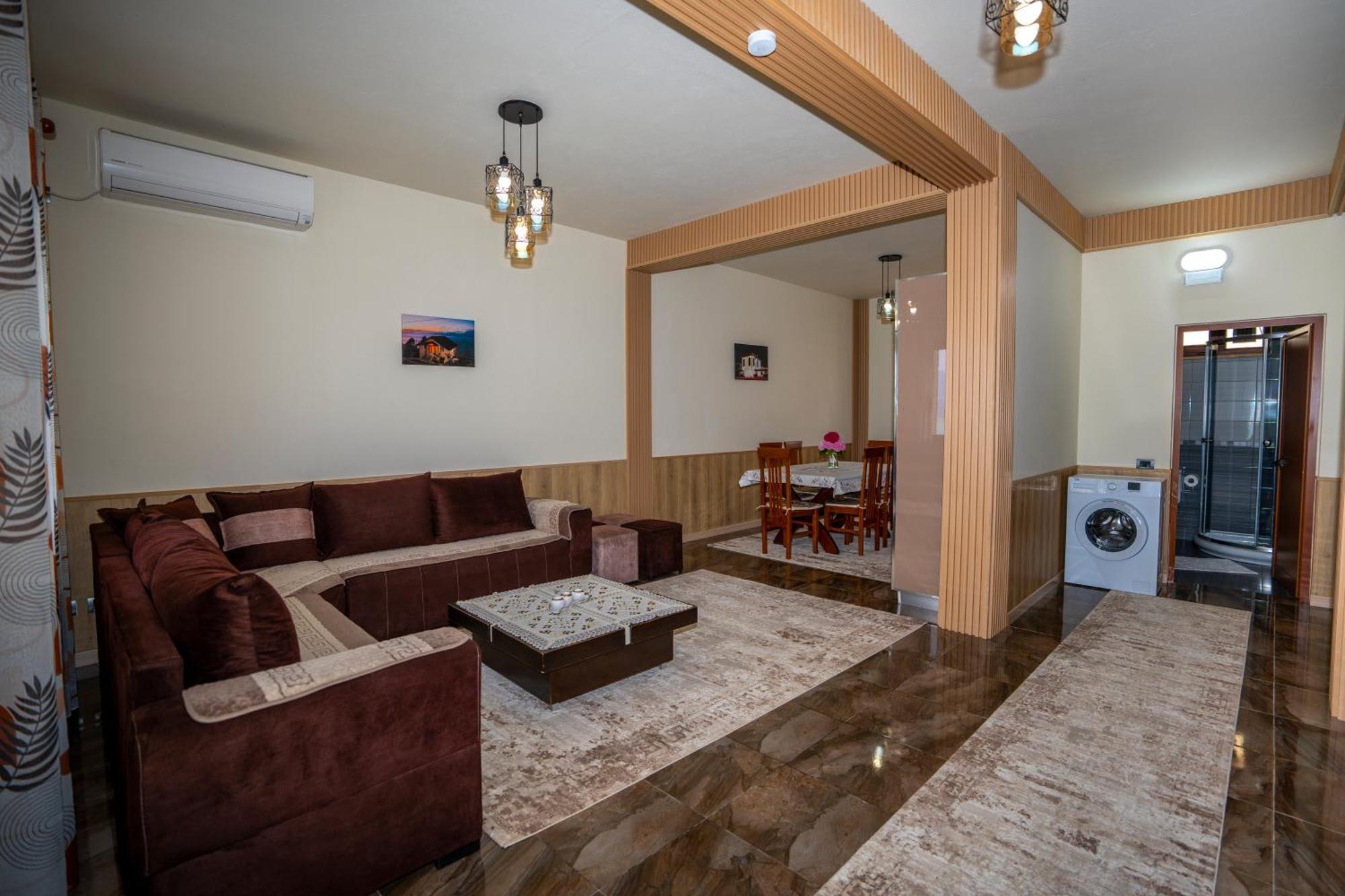 Xhuli Guesthouse ชโคเดอร์ ภายนอก รูปภาพ